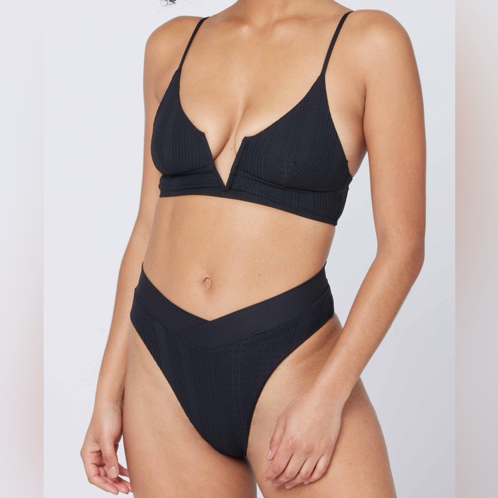 L*Space Pointelle Rib Bikini Set - Picture 2 of 4